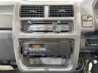 1994 Subaru Sambar Truck — White 4WD Kei Trucks, photo 12 of 26