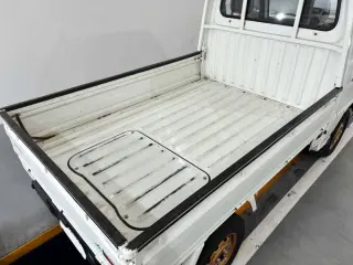 1994 Subaru Sambar Truck — White 4WD Kei Trucks, photo 6 of 27