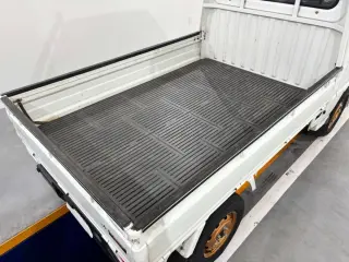 1994 Subaru Sambar Truck — White 4WD Kei Trucks, photo 5 of 27