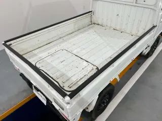 1994 Subaru Sambar Truck — White 4WD Kei Trucks, photo 5 of 22
