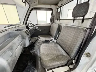 1994 Subaru Sambar Truck — White 4WD Kei Trucks, photo 11 of 26