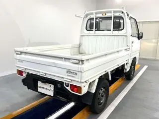 1994 Subaru Sambar Truck — White 4WD Kei Trucks, photo 4 of 25