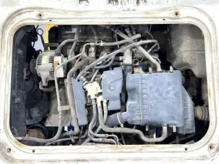 1994 Subaru Sambar Truck — White 4WD Kei Trucks, photo 8 of 25