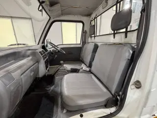 1994 Subaru Sambar Truck — White 4WD Kei Trucks, photo 10 of 23