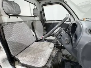 1995 Daihatsu Hijet Truck — White 4WD Kei Trucks, photo 8 of 25