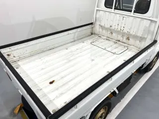 1995 Daihatsu Hijet Truck — White 4WD Kei Trucks, photo 5 of 25