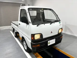 White 1995 Mitsubishi Minicab Truck 4WD kei truck for sale, stock KTD-0627 (photo 1)