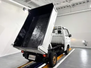 White 1995 Subaru Sambar Truck Dump 4WD kei truck for sale, stock KTD-0628 (photo 5)