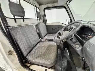 1995 Subaru Sambar Truck — White 2WD Kei Trucks, photo 9 of 24