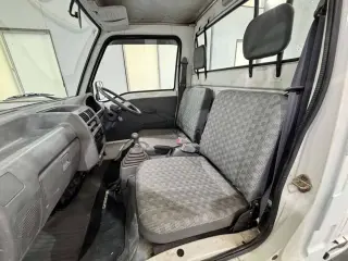 1995 Subaru Sambar Truck — White 2WD Kei Trucks, photo 10 of 24