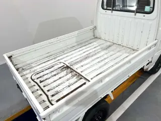 1995 Subaru Sambar Truck — White 4WD Kei Trucks, photo 5 of 22
