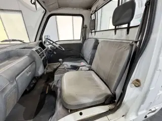 1995 Subaru Sambar Truck — White 4WD Kei Trucks, photo 11 of 25