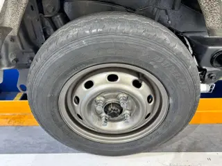 1995 Subaru Sambar Truck — White 4WD Kei Trucks, photo 15 of 25