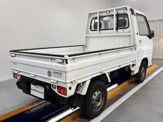 1995 Subaru Sambar Truck — White 4WD Kei Trucks, photo 4 of 25