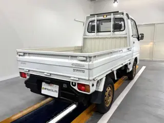1995 Subaru Sambar Truck — White 4WD Kei Trucks, photo 4 of 25
