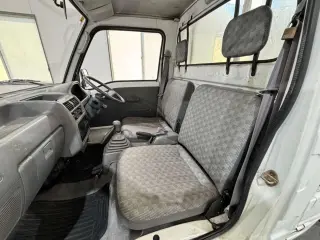1995 Subaru Sambar Truck — White 4WD Kei Trucks, photo 11 of 25
