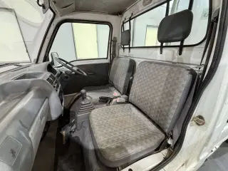 1995 Subaru Sambar Truck — White 4WD Kei Trucks, photo 11 of 24