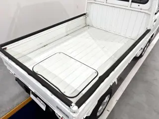 White 1995 Subaru Sambar Truck 4WD kei truck for sale, stock KTD-0637 (photo 5)