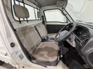 White 1995 Suzuki Carry Truck 2WD kei truck for sale, stock KTD-0639 (photo 9)