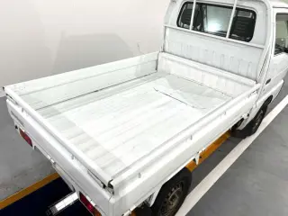 White 1995 Suzuki Carry Truck 2WD kei truck for sale, stock KTD-0640 (photo 5)