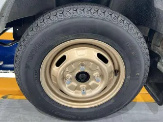 1995 Suzuki Carry Truck — White 4WD Kei Trucks, photo 18 of 26