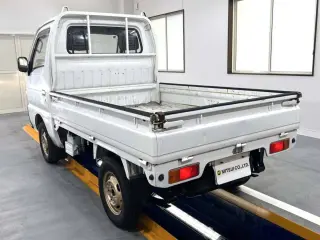 1995 Suzuki Carry Truck — White 4WD Kei Trucks, photo 3 of 26