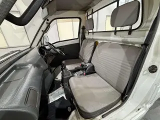 1995 Suzuki Carry Truck — White 4WD Kei Trucks, photo 10 of 26