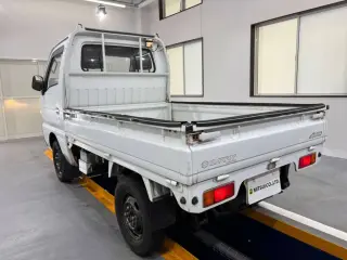 1995 Suzuki Carry Truck — White 4WD Kei Trucks, photo 3 of 26