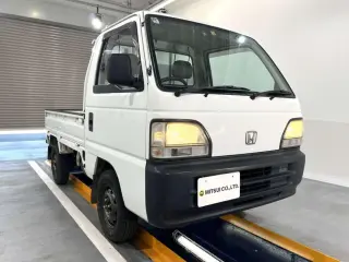 1996 Honda Acty Truck — White 4WD Kei Trucks, photo 1 of 24