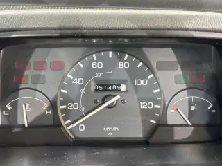 1996 Honda Acty Truck — White 4WD Kei Trucks, photo 8 of 26