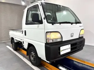 1996 Honda Acty Truck — White 4WD Kei Trucks, photo 1 of 25