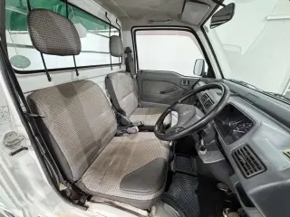 White 1996 Honda Acty Truck 4WD kei truck for sale, stock KTD-0655 (photo 9)
