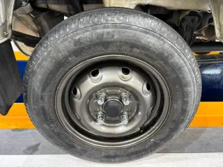 White 1996 Honda Acty Truck 4WD kei truck for sale, stock KTD-0657 (photo 13)