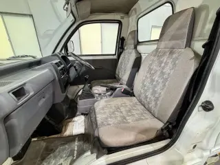 1996 Mitsubishi Minicab Truck — White 4WD Kei Trucks, photo 9 of 23