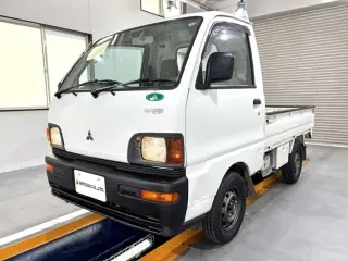 White 1996 Mitsubishi Minicab Truck, 50,400 miles, 3G83 660 cc, stock KTD-0661 (photo 2)