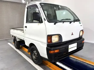White 1996 Mitsubishi Minicab Truck 4WD kei truck for sale, stock KTD-0661 (photo 1)