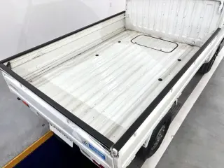 White 1996 Mitsubishi Minicab Truck 4WD kei truck for sale, stock KTD-0661 (photo 5)