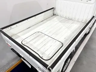 1996 Subaru Sambar Truck — White 2WD Kei Trucks, photo 5 of 27