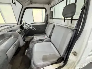 1996 Subaru Sambar Truck, Kei Truck / Mini Truck, right-hand drive Japanese import, stock KTD-0665 (photo 11)