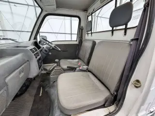 1996 Subaru Sambar Truck, Kei Truck / Mini Truck, right-hand drive Japanese import, stock KTD-0668 (photo 11)