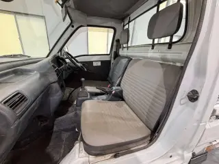 White 1996 Suzuki Carry Dump 4WD kei truck for sale, stock KTD-0671 (photo 13)