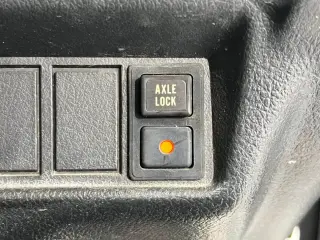 1996 Suzuki Carry Truck — White 4WD Kei Trucks, photo 15 of 26