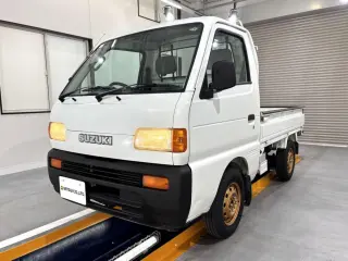 1996 Suzuki Carry Truck — White 4WD Kei Trucks, photo 2 of 26