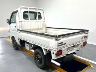 1997 Daihatsu Hijet Truck — White 4WD Kei Trucks, photo 3 of 25