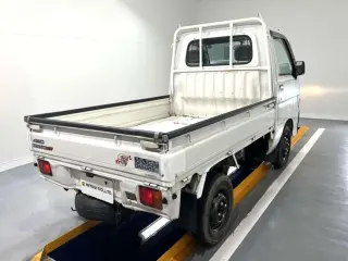 1997 Daihatsu Hijet Truck — White 4WD Kei Trucks, photo 4 of 25