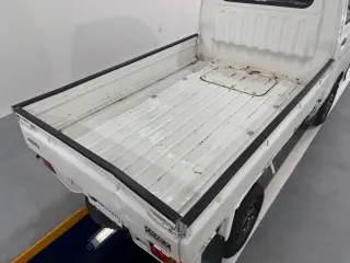 1997 Daihatsu Hijet Truck — White 4WD Kei Trucks, photo 5 of 25