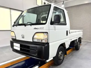 1997 Honda Acty Truck — White 4WD Kei Trucks, photo 2 of 24