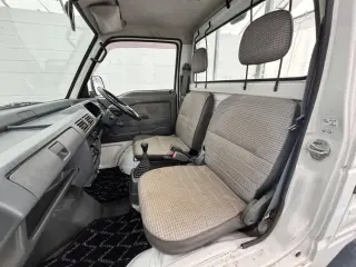 White 1997 Honda Acty Truck 4WD kei truck for sale, stock KTD-0697 (photo 9)