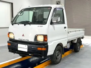1997 Mitsubishi Minicab Truck — White 4WD Kei Trucks, photo 2 of 24