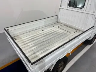 White 1997 Mitsubishi Minicab Truck 4WD kei truck for sale, stock KTD-0702 (photo 5)